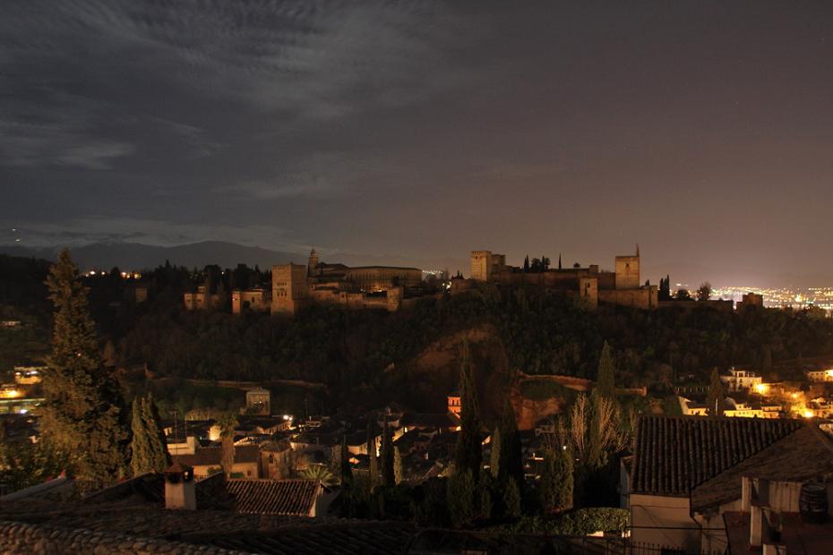 La Alhambra se suma a ‘La hora del planeta’