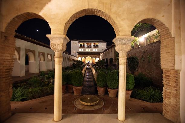Visitas nocturnas por los Jardines y el Palacio del Generalife