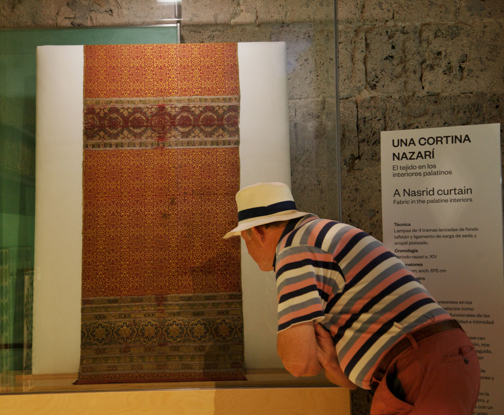 Una cortina nazarí en el Museo de la Alhambra