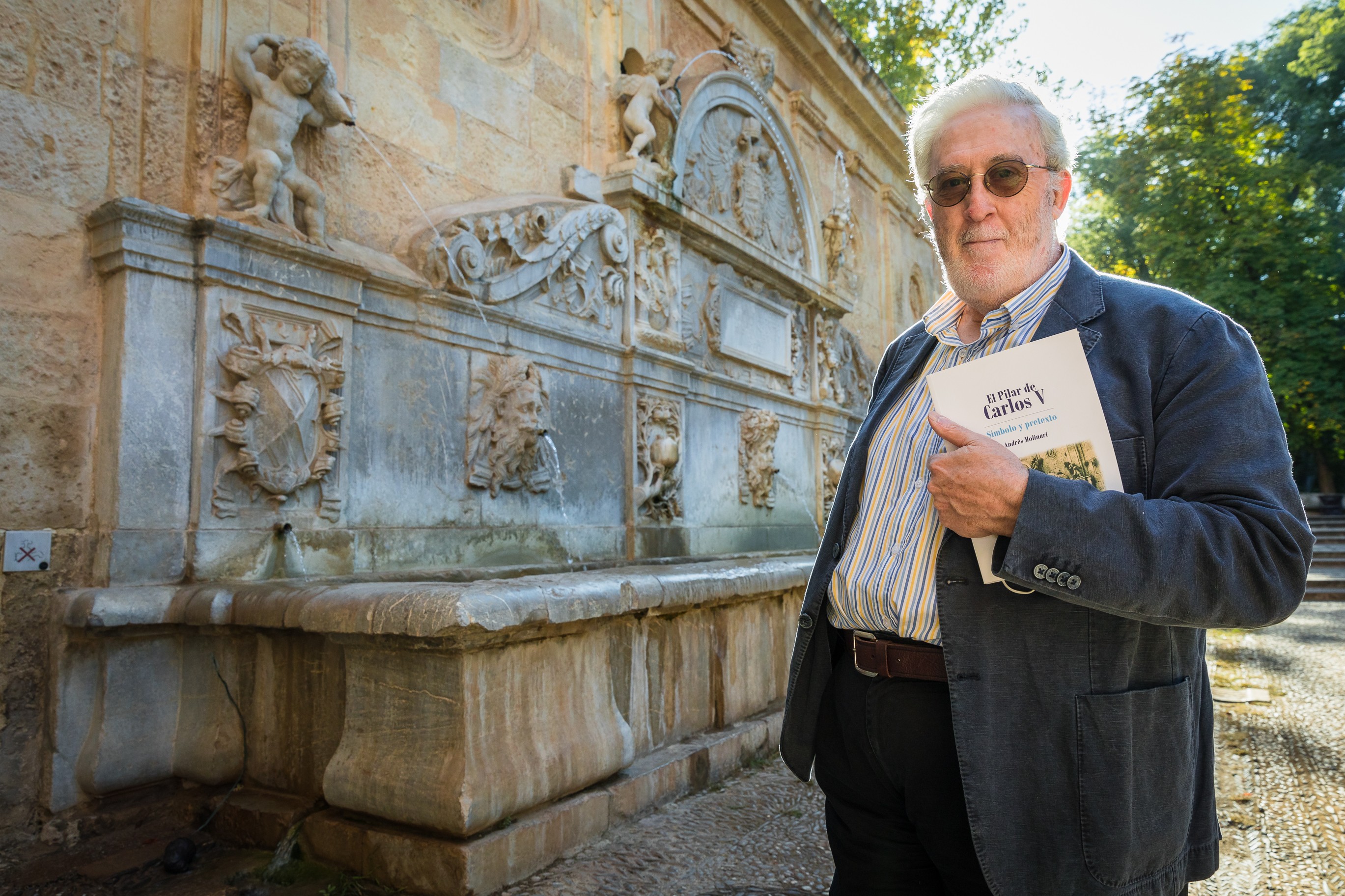 Molinari: “Este libro habla del agua en Granada desde muchos aspectos, desde el literario hasta el mitológico o mágico”