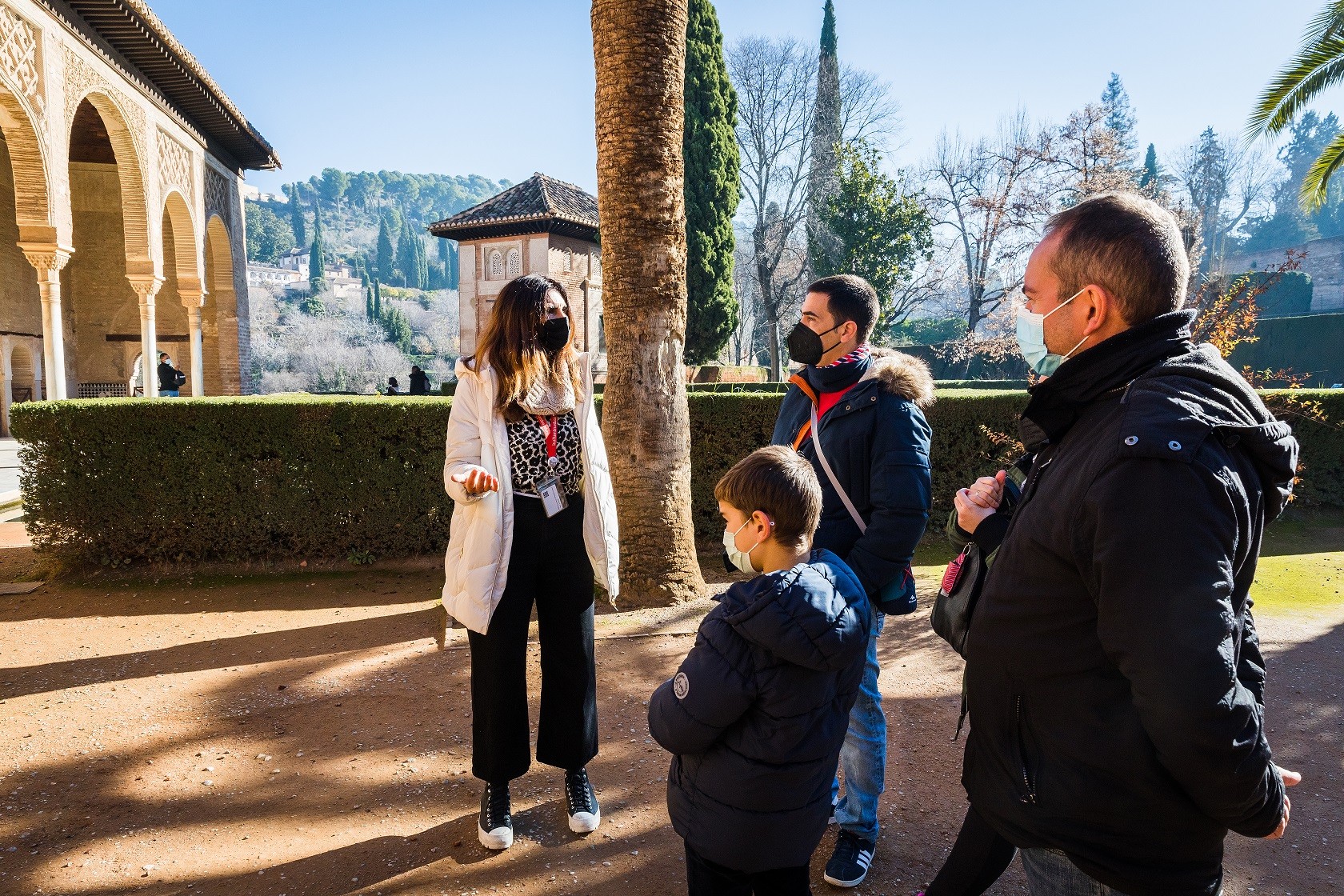 La Alhambra ofrece en Navidad nuevas visitas guiadas para acercar el monumento a las familias
