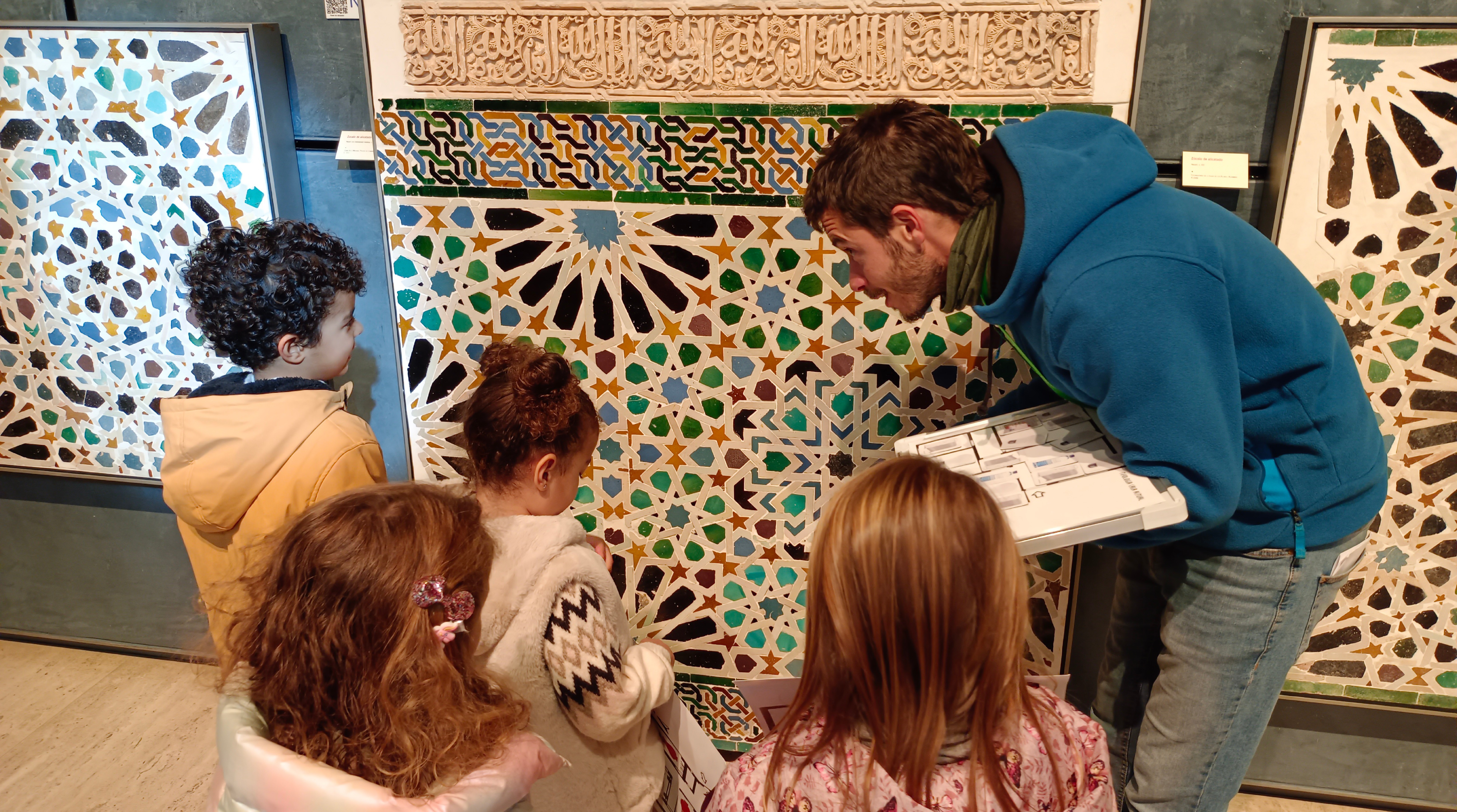La Alhambra organiza actividades educativas para familias en Navidad