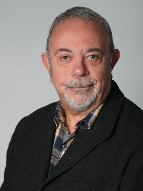 Justo Pageo Ruzafa: La literatura es el ámbito de la libertada creativa